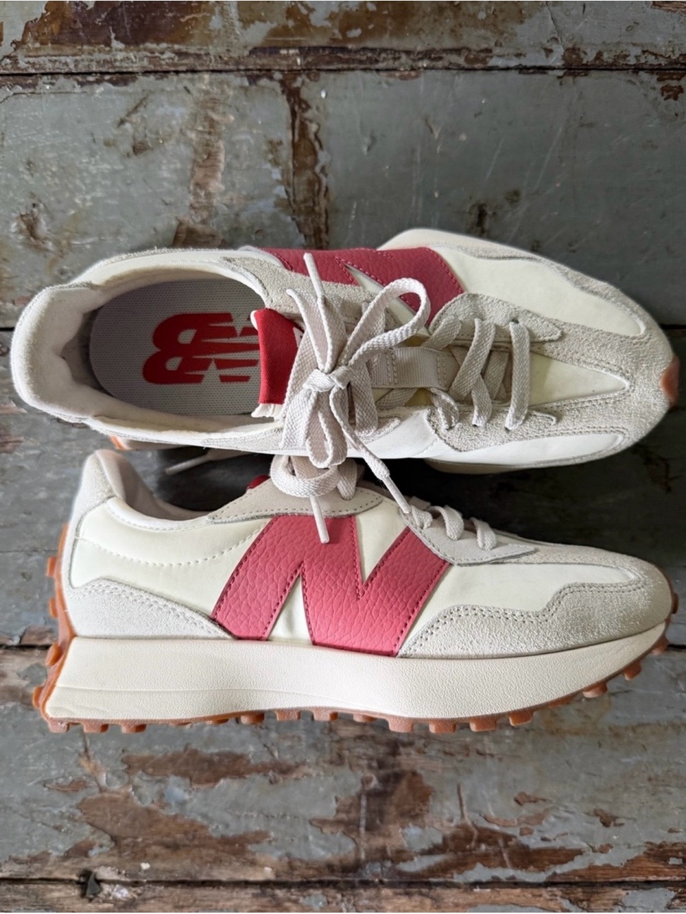 New without tags, classic New Balance 327 Sneakers in Rose Pink 👟 - Picture 1 of 6